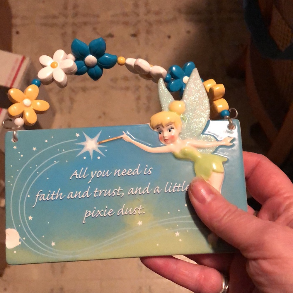 Disney & D56 Collaboration Ceramic Plaque- 932 $16 or $13 w/offer- read!
